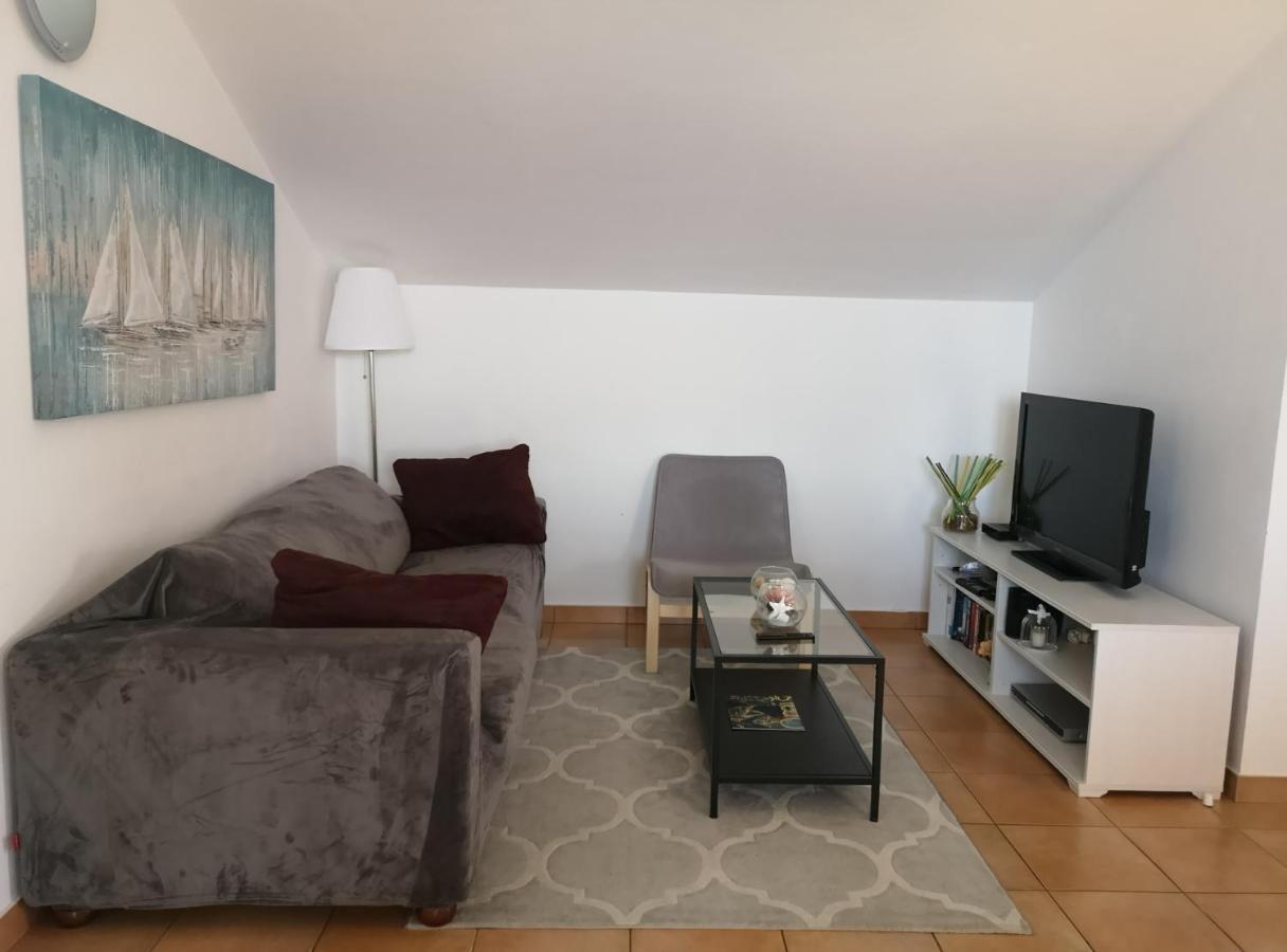 Vila Jadran Omis Bagian luar foto