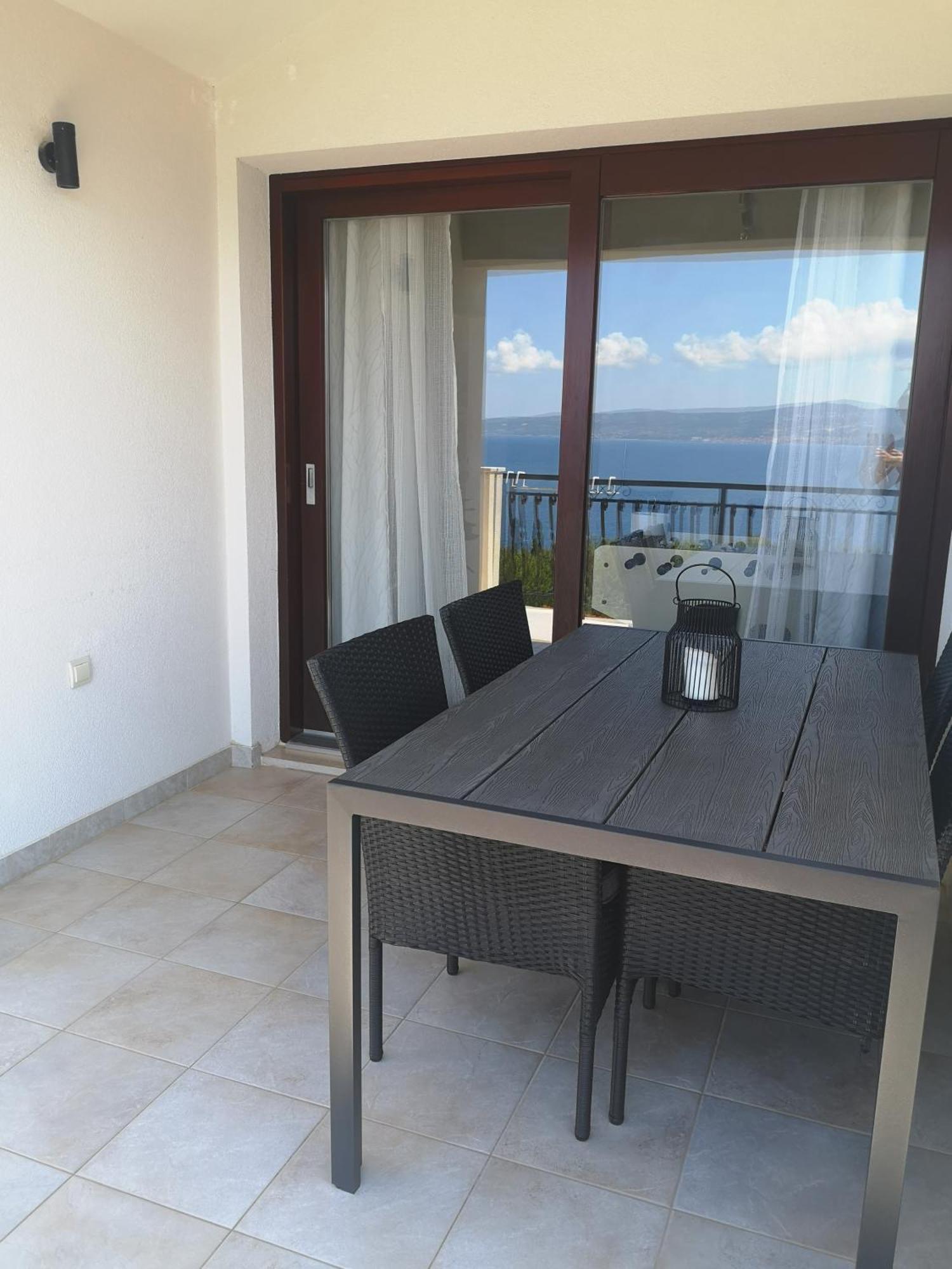 Vila Jadran Omis Bagian luar foto
